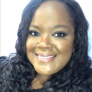 Meet your Posher, Shana